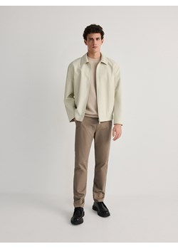 Reserved - Spodnie chino slim fit - brązowy ze sklepu Reserved w kategorii Spodnie męskie - zdjęcie 170652840