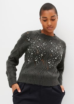 Krótki sweter ze sztrasami ze sklepu bonprix w kategorii Swetry damskie - zdjęcie 170682671