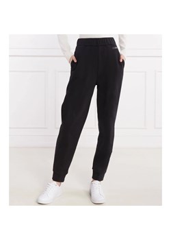 Calvin Klein Spodnie dresowe | Relaxed fit ze sklepu Gomez Fashion Store w kategorii Spodnie damskie - zdjęcie 170684341