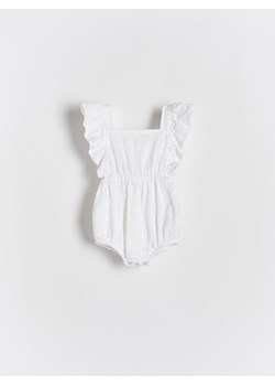 Reserved - Ogrodniczki z dodaiem lnu - złamana biel ze sklepu Reserved w kategorii Body niemowlęce - zdjęcie 170694842