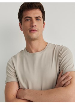 Reserved - T-shirt slim fit - kremowy ze sklepu Reserved w kategorii T-shirty męskie - zdjęcie 170698811