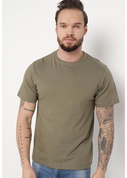 Zielona  Bawełniana Koszulka Klasyczna Kelnadia ze sklepu Born2be Odzież w kategorii T-shirty męskie - zdjęcie 170701612