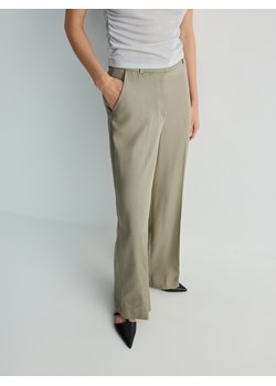 Reserved - Szerokie spodnie z lyocellu - zielony ze sklepu Reserved w kategorii Spodnie damskie - zdjęcie 170704514