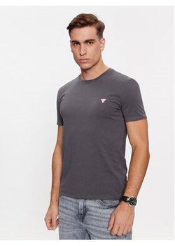 Guess T-Shirt M2YI24 J1314 Szary Slim Fit ze sklepu MODIVO w kategorii T-shirty męskie - zdjęcie 170712901