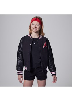 Kurtka dla dużych dzieci Jordan Varsity Jacket - Czerń ze sklepu Nike poland w kategorii Kurtki dziewczęce - zdjęcie 170716730