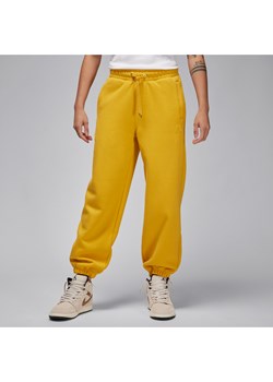 Spodnie damskie Jordan Flight Fleece - Żółty ze sklepu Nike poland w kategorii Spodnie damskie - zdjęcie 170716741