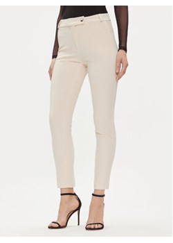 Rinascimento Spodnie materiałowe CFC0117745003 Beżowy Regular Fit ze sklepu MODIVO w kategorii Spodnie damskie - zdjęcie 170719362