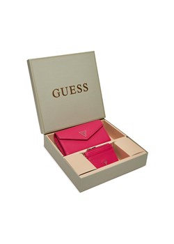 Zestaw prezentowy Guess GFBOXW P4202 Różowy ze sklepu eobuwie.pl w kategorii Dodatki damskie - zdjęcie 170722572