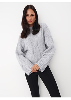 Mohito - Szary sweter z ozdobnym splotem - szary ze sklepu Mohito w kategorii Swetry damskie - zdjęcie 170737730