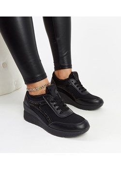 Czarne sneakersy na koturnie Hermina ze sklepu gemre w kategorii Buty sportowe damskie - zdjęcie 170742554