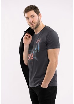 T-shirt z printem T-IVER ze sklepu Volcano.pl w kategorii T-shirty męskie - zdjęcie 170745080