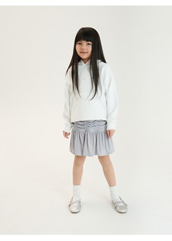 Reserved - Błyszcząca spódnica z drapowaniem - jasnoszary ze sklepu Reserved w kategorii Spódnice dziewczęce - zdjęcie 170756672