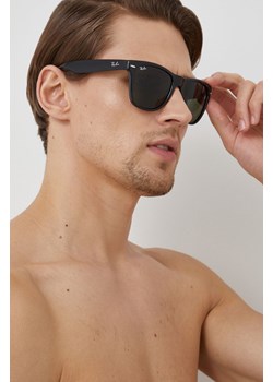 Ray-Ban – Okulary FOLDING WAYFARER 0RB4105 ze sklepu PRM w kategorii Okulary przeciwsłoneczne męskie - zdjęcie 170769374