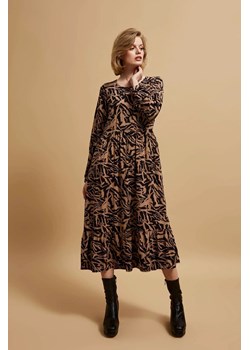 Damska sukienka midi z długim rękawem z wiskozy ze sklepu 5.10.15 w kategorii Sukienki - zdjęcie 170772450