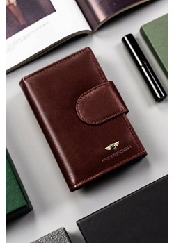 Skórzany, średni portfel damski na zatrzask — Peterson bordowy ze sklepu 5.10.15 w kategorii Portfele damskie - zdjęcie 170772514