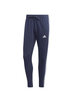 Spodnie dresowe męskie Essentials Stingle Jersey Tapered Open Hem 3-Stripse Adidas ze sklepu SPORT-SHOP.pl w kategorii Spodnie męskie - zdjęcie 170778222