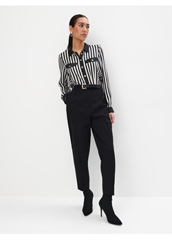 Mohito - Eleganckie spodnie z paskiem - czarny ze sklepu Mohito w kategorii Spodnie damskie - zdjęcie 170779004