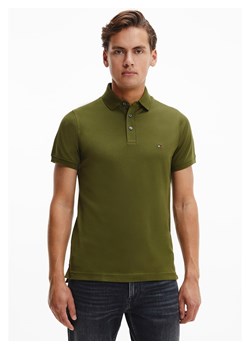 Tommy Hilfiger Koszulka polo w kolorze khaki ze sklepu Limango Polska w kategorii T-shirty męskie - zdjęcie 170784041
