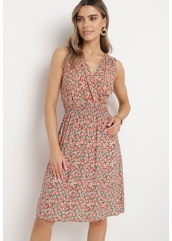 Zielono-Różowa Kwiatowa Sukienka na Ramiączkach z Kopertowym Dekoltem i Gumką w Pasie Nadirna ze sklepu Born2be Odzież w kategorii Sukienki - zdjęcie 170790023
