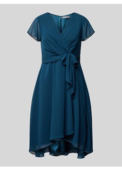 Sukienka koktajlowa o długości do kolan z wiązanym paskiem ze sklepu Peek&Cloppenburg  w kategorii Sukienki - zdjęcie 170796563