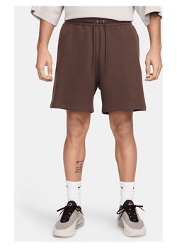Męskie spodenki z dzianiny Nike Sportswear Tech Fleece Reimagined - Brązowy ze sklepu Nike poland w kategorii Spodenki męskie - zdjęcie 170797014