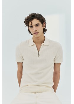 H & M - Top polo o strukturalnym splocie Slim Fit - Beżowy ze sklepu H&M w kategorii T-shirty męskie - zdjęcie 170797230