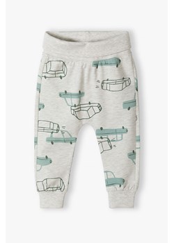 Dresowe spodnie niemowlęce - szare w samochody ze sklepu 5.10.15 w kategorii Spodnie i półśpiochy - zdjęcie 170807942