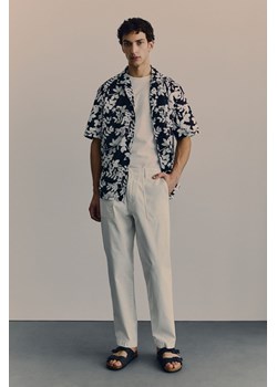H & M - Bawełniane spodnie Regular Fit - Biały ze sklepu H&M w kategorii Spodnie męskie - zdjęcie 170809883