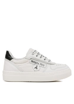 Patrizia Pepe Sneakersy PJ205.06 Biały ze sklepu MODIVO w kategorii Buty sportowe dziecięce - zdjęcie 170846833