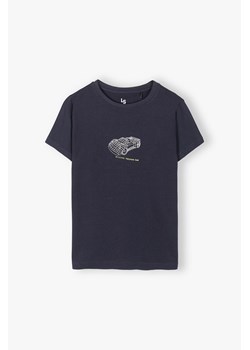 Granatowy t-shirt dla chłopca bawełniany z nadrukiem ze sklepu 5.10.15 w kategorii T-shirty chłopięce - zdjęcie 170850760