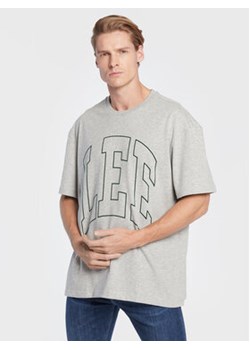 Lee T-Shirt Varsity L69CFEMP 112322583 Szary Loose Fit ze sklepu MODIVO w kategorii T-shirty męskie - zdjęcie 170855504
