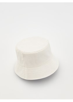 Reserved - Dwustronny bucket hat - biały ze sklepu Reserved w kategorii Czapki dziecięce - zdjęcie 170862792