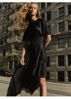 Reserved - Sukienka midi z wiskozą - czarny ze sklepu Reserved w kategorii Sukienki - zdjęcie 170866061