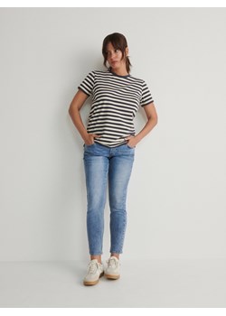 Reserved - Jeansy mom fit - niebieski ze sklepu Reserved w kategorii Bluzki ciążowe - zdjęcie 170875351