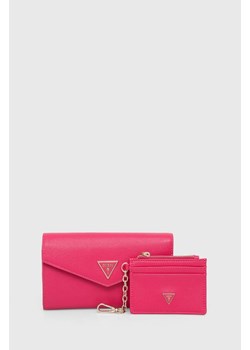 Guess portfel i etui na karty damski kolor różowy GFBOXW P4202 ze sklepu ANSWEAR.com w kategorii Portfele damskie - zdjęcie 170884073