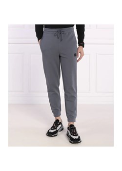 HUGO Spodnie dresowe Dimacs | Relaxed fit ze sklepu Gomez Fashion Store w kategorii Spodnie męskie - zdjęcie 170889522