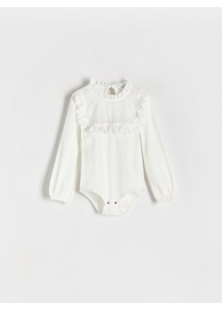 Reserved - Bawełniane body z haftem - złamana biel ze sklepu Reserved w kategorii Body niemowlęce - zdjęcie 170894181