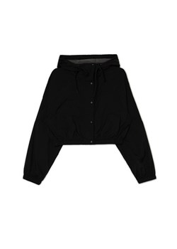 Cropp - Czarna krótka kurtka z kapturem - czarny ze sklepu Cropp w kategorii Kurtki damskie - zdjęcie 170896511
