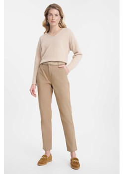Brązowe spodnie damskie chino z paskiem ze sklepu 5.10.15 w kategorii Spodnie damskie - zdjęcie 170910960