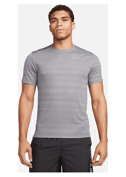 Męska koszulka z krótkim rękawem do biegania Nike Miler - Szary ze sklepu Nike poland w kategorii T-shirty męskie - zdjęcie 170914311