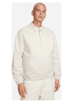 Męska kurtka harringtonka z tkaniny Nike Life - Brązowy ze sklepu Nike poland w kategorii Kurtki męskie - zdjęcie 170914383