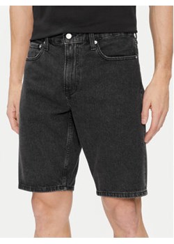 Calvin Klein Jeans Szorty jeansowe J30J325311 Szary Regular Fit ze sklepu MODIVO w kategorii Spodenki męskie - zdjęcie 170918493