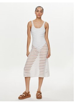 Calvin Klein Swimwear Sukienka plażowa KW0KW02464 Biały Regular Fit ze sklepu MODIVO w kategorii Odzież plażowa - zdjęcie 170918971