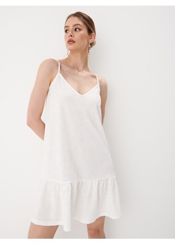 Mohito - Biała sukienka mini o kroju litery A - biały ze sklepu Mohito w kategorii Sukienki - zdjęcie 170921612