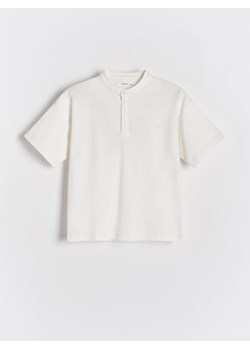 Reserved - Bawełniany t-shirt henley - złamana biel ze sklepu Reserved w kategorii T-shirty chłopięce - zdjęcie 170922243
