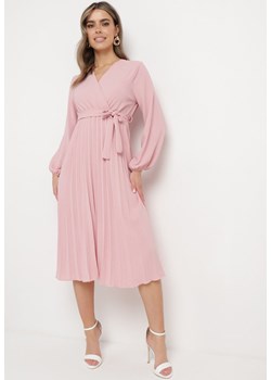 Różowa Sukienka Mesyre ze sklepu Born2be Odzież w kategorii Sukienki - zdjęcie 170924641