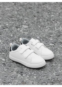 Sinsay - Sneakersy - biały ze sklepu Sinsay w kategorii Trampki dziecięce - zdjęcie 170937944