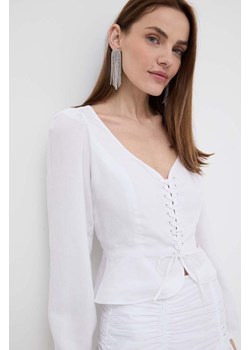 Guess bluzka z domieszką lnu FEDERICA kolor biały gładka W4GH88 WG7B0 ze sklepu ANSWEAR.com w kategorii Bluzki damskie - zdjęcie 170938124