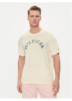 Tommy Hilfiger T-Shirt Arched MW0MW34432 Beżowy Regular Fit ze sklepu MODIVO w kategorii T-shirty męskie - zdjęcie 170942462