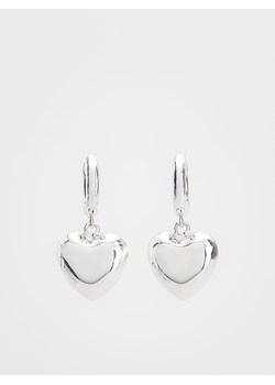 Reserved - Posrebrzane kolczyki z zawieszką w kształcie serca - srebrny ze sklepu Reserved w kategorii Kolczyki - zdjęcie 170942790